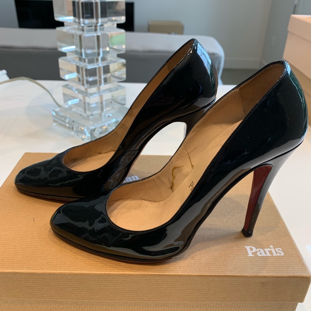 Christian Louboutin Décolleté 868 Black Patent 37